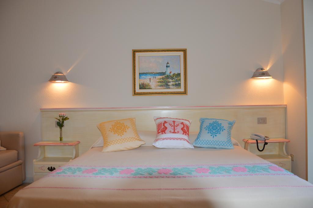 Hotel La Palma Сан-Теодоро Экстерьер фото