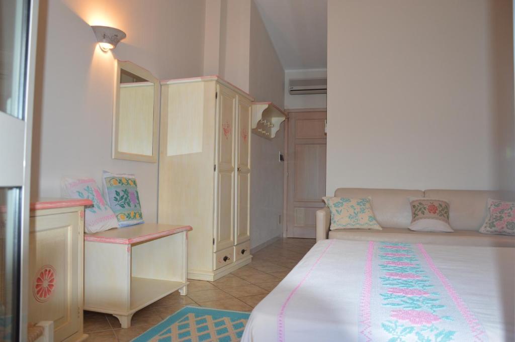 Hotel La Palma Сан-Теодоро Экстерьер фото